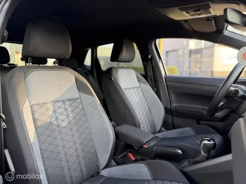 Volkswagen Polo 1.0 TSI R-Line DSG IQ CAMERA ACC CARPLAY uit 2025, foto 9