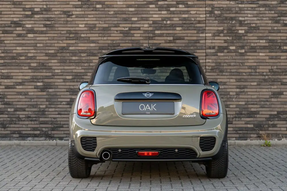Mini Cooper 1.5 Cooper uit 2019, foto 9