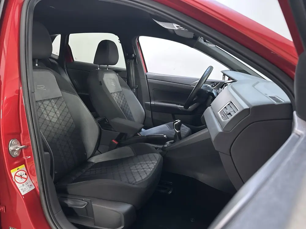 Volkswagen Polo 1.0 TSI R-Line Camera Navigatie DAB+ Stoelve uit 2022, foto 5