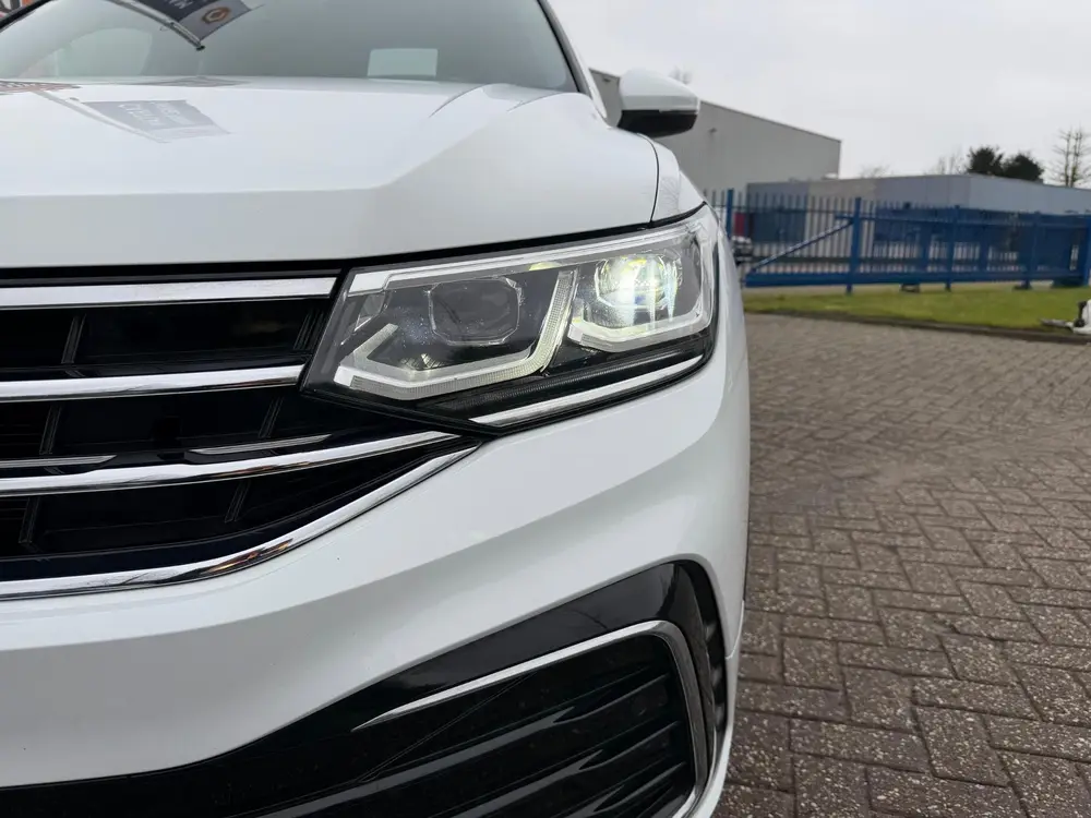 Volkswagen Tiguan 1.5 TSI R-Line BOVAG GARANTIE CARPLAY/NAVI uit 2021, foto 17