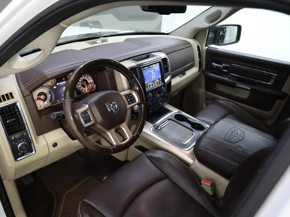 Dodge Ram 1500 5.7 V8 4x4 Crew Cab Longhorn uit 2019, foto 2