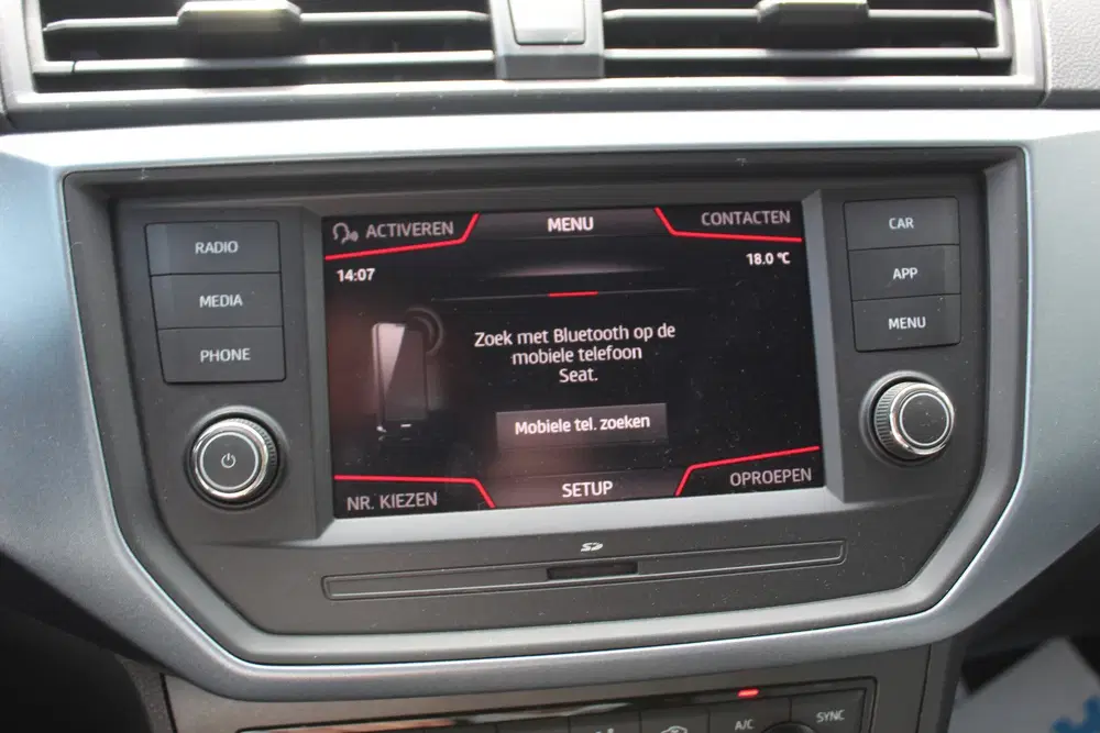 SEAT Arona 1.0-115pk TSI Style Business Intense AUTOM uit 2019, foto 15
