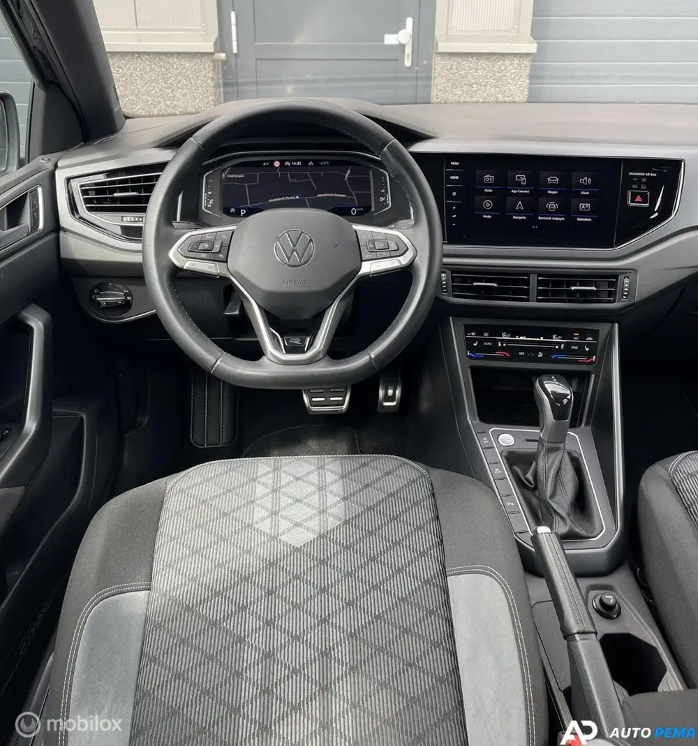 Volkswagen Polo 1.0 TSI DSG 3xR-Line 110PK Pano Key uit 2022, foto 3