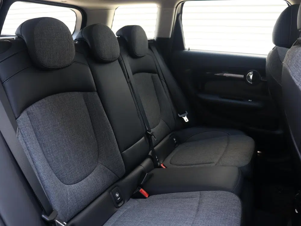 Mini Clubman Cooper uit 2021, foto 10
