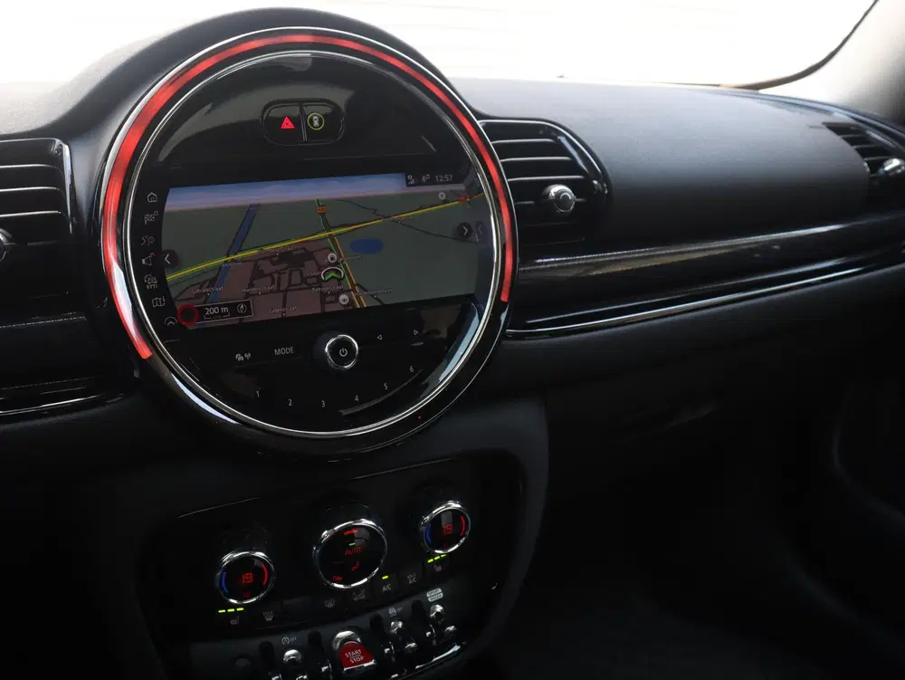 Mini Clubman Cooper uit 2021, foto 16