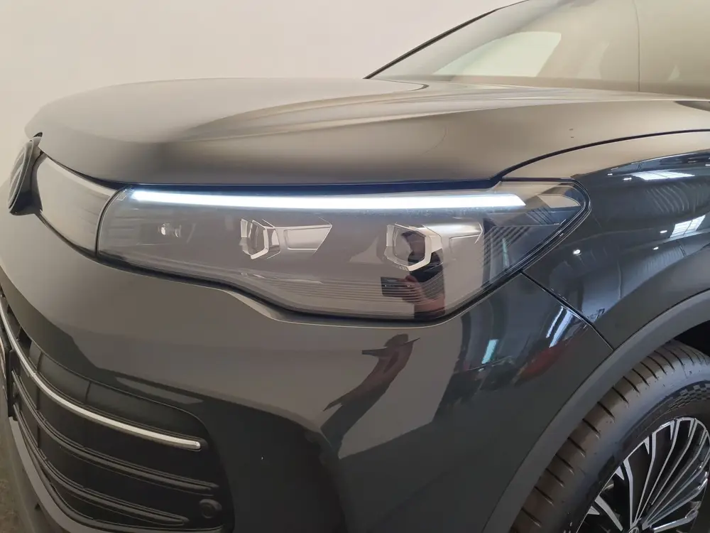 Volkswagen Tiguan 1.5 eHybrid Life Edition Wegklapbare trekh uit 2026, foto 9