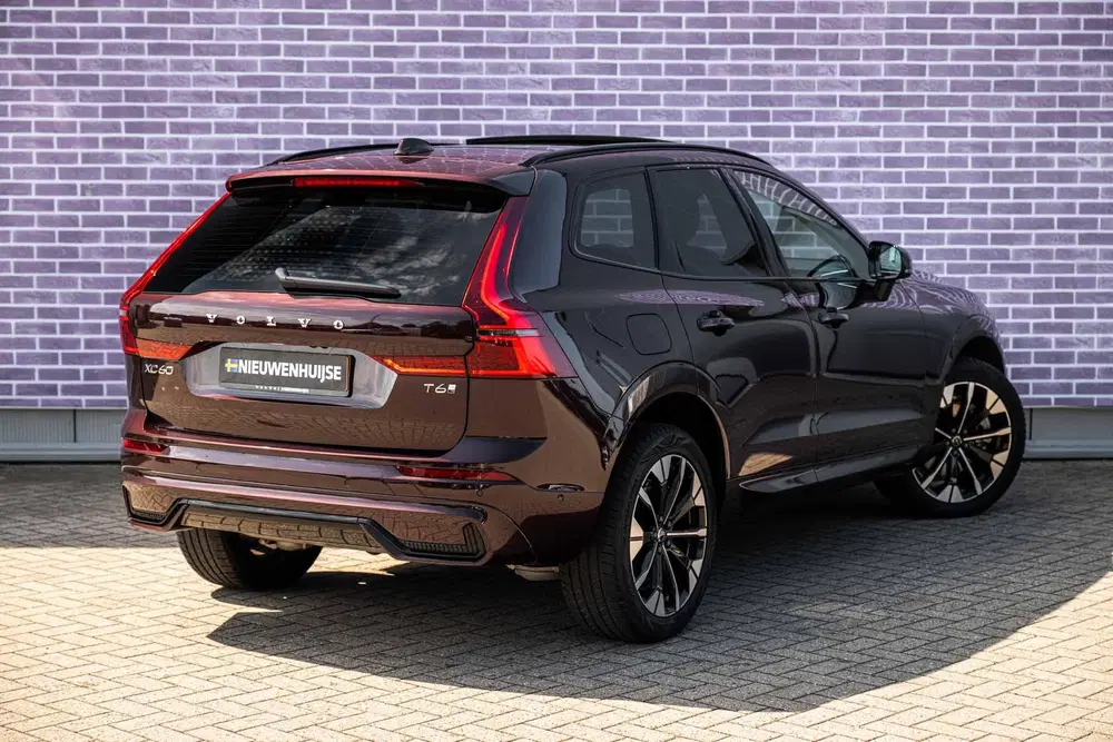 Volvo XC60 2.0 T6 Plug-in hybrid AWD Ultra Dark uit 2026, foto 16