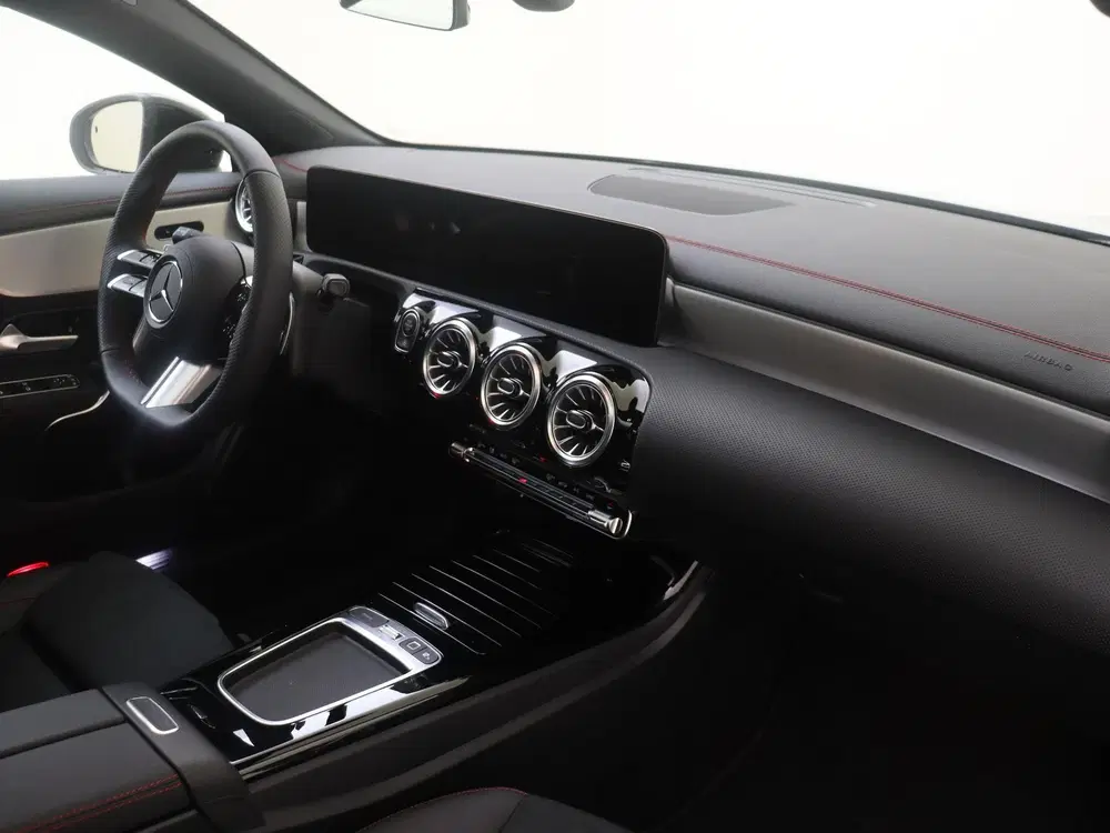 Mercedes-Benz CLA 180 Business Solution AMG uit 2025, foto 11