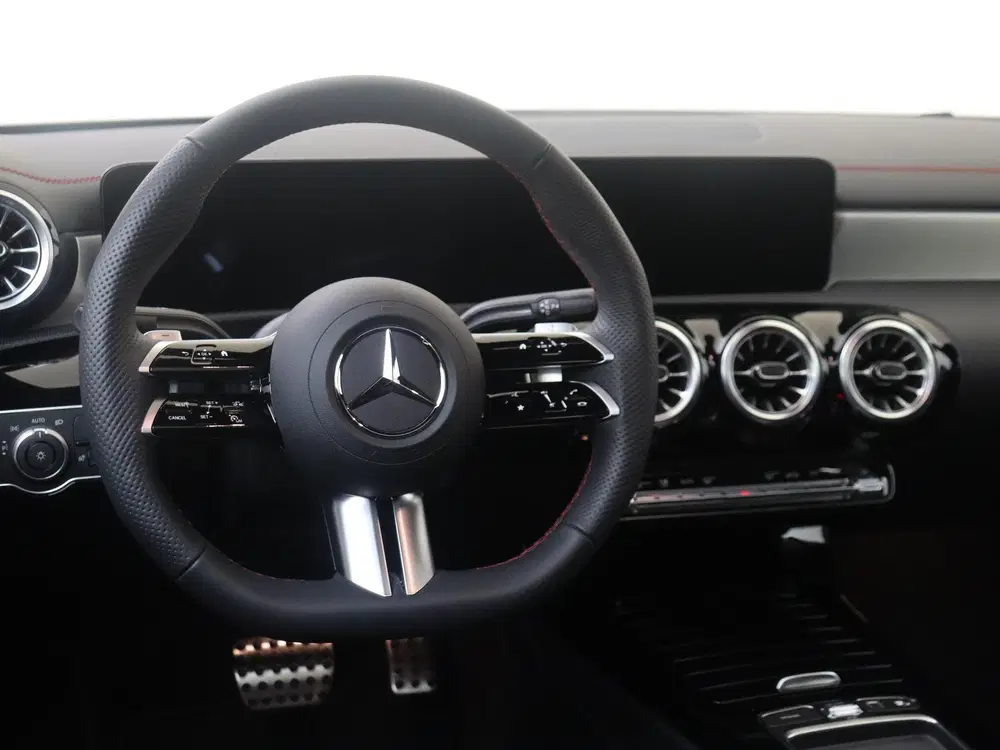 Mercedes-Benz CLA 180 Business Solution AMG uit 2025, foto 13