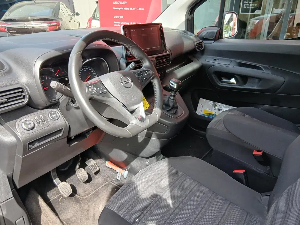Opel Combo 1.2 Turbo L1H1 Edition uit 2020, foto 13