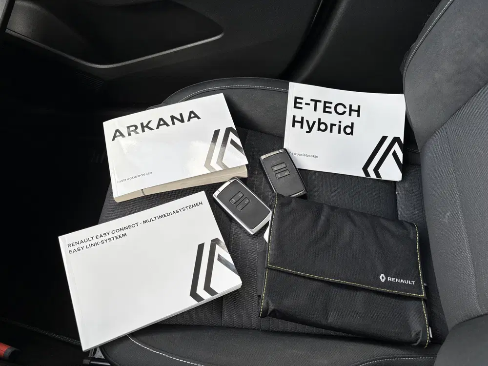 Renault Arkana 1.6 E-Tech Hybrid 145 Zen uit 2022, foto 15