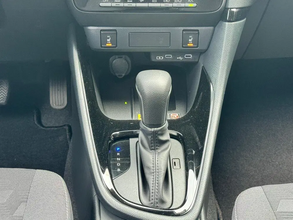 Toyota Yaris 1.5 Hybrid 115 Business Plus uit 2025, foto 16