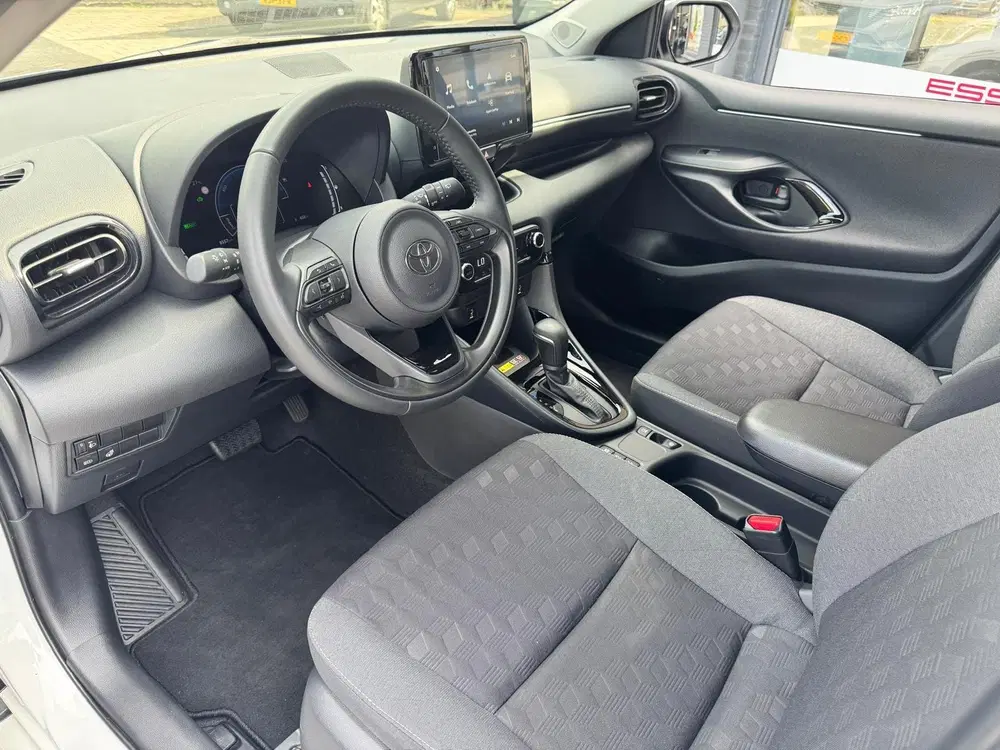 Toyota Yaris 1.5 Hybrid 115 Business Plus uit 2025, foto 6