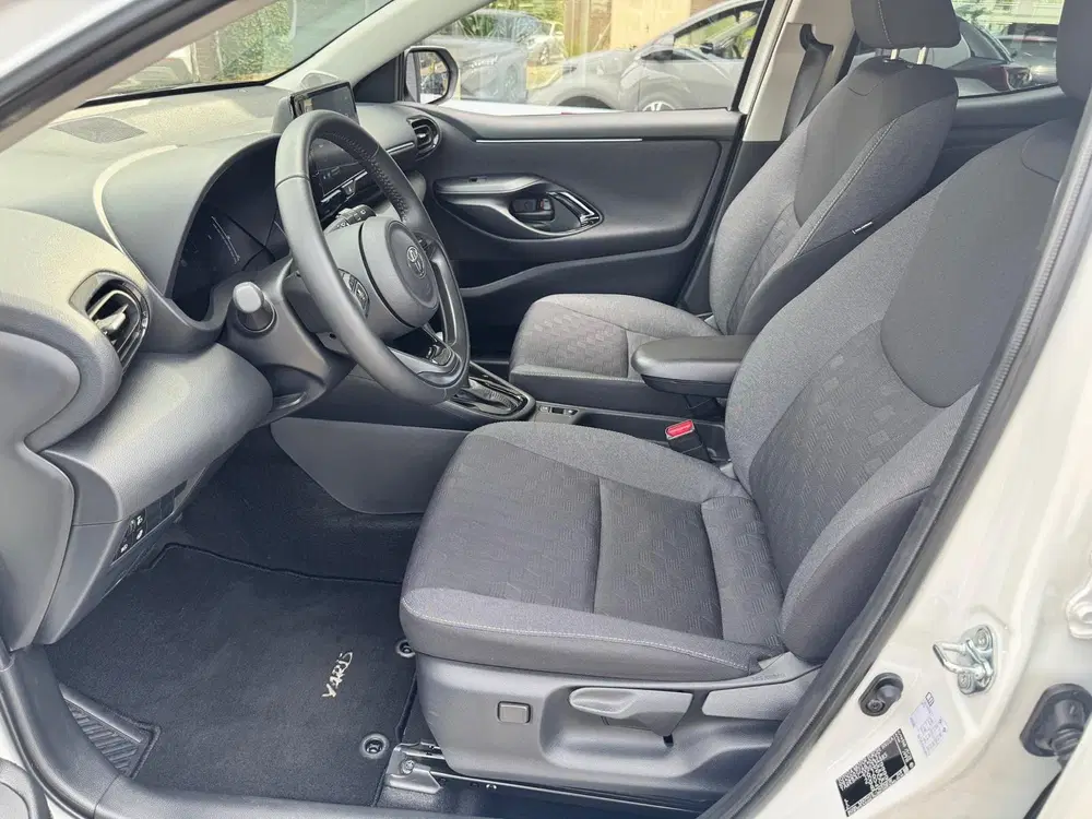 Toyota Yaris 1.5 Hybrid 115 Business Plus uit 2025, foto 7