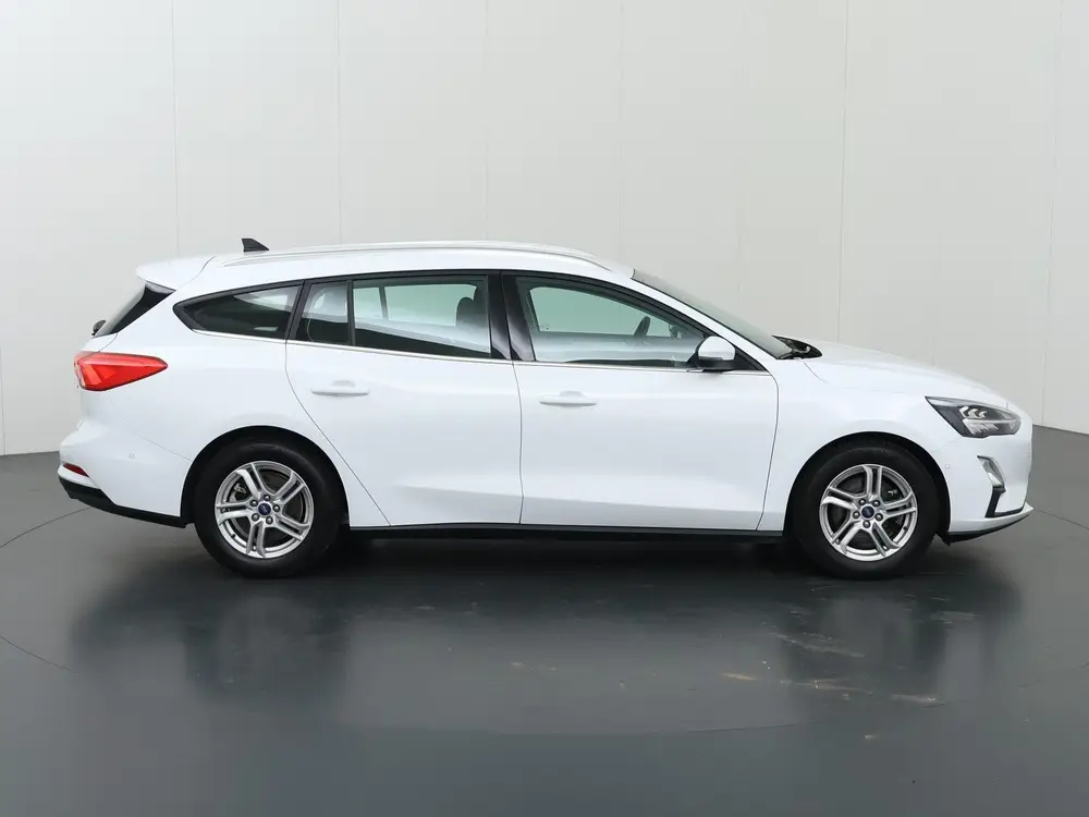 Ford Focus 1.0 EcoBoost Hybrid Trend Edition Business uit 2022, foto 6