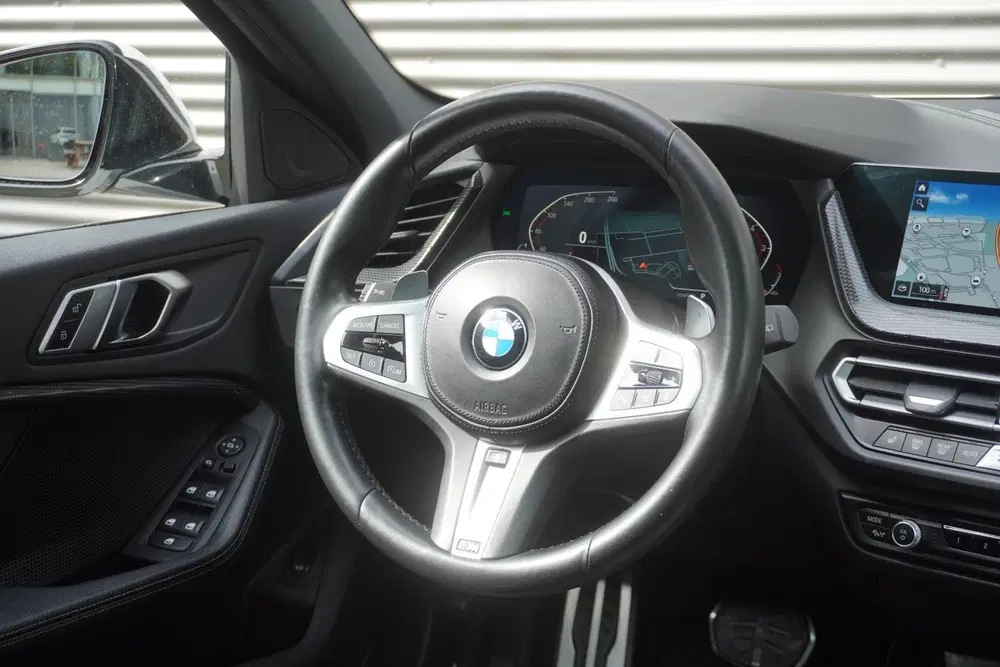 BMW 1-serie 120i Model M Sport uit 2022, foto 20
