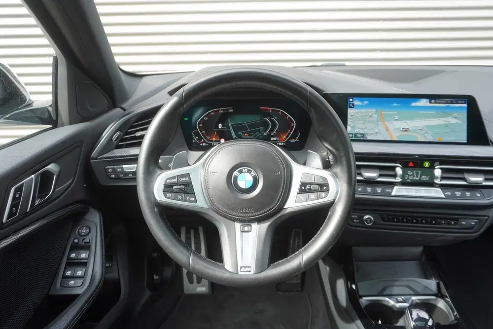 BMW 1-serie 120i Model M Sport uit 2022, foto 7