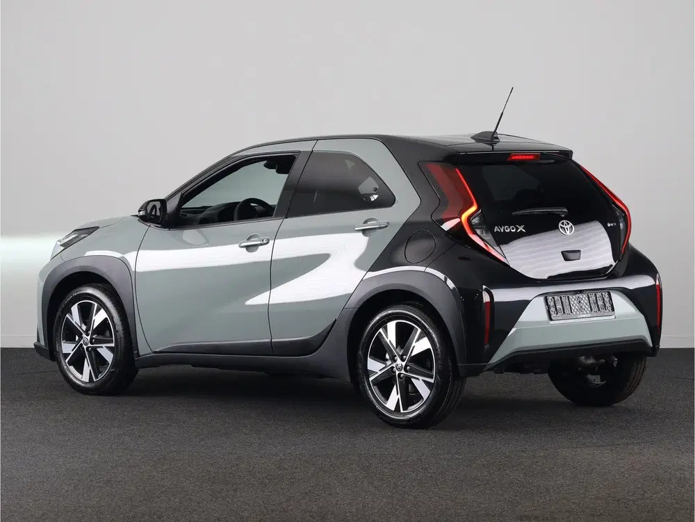 Toyota Aygo X Hybrid 115 pulse uit 2026, foto 11