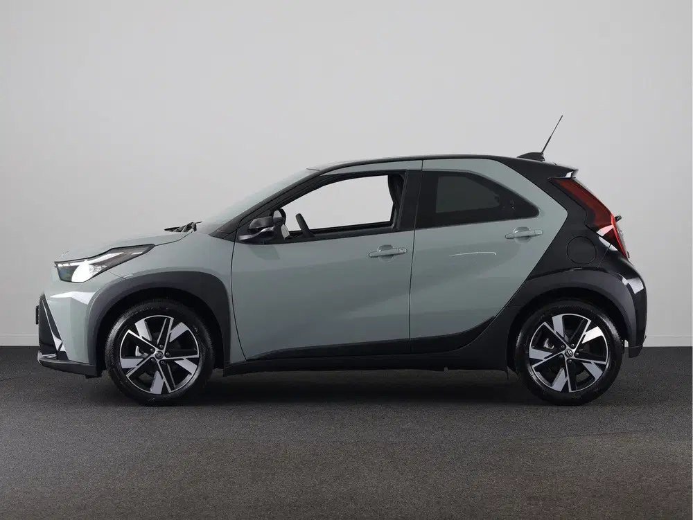 Toyota Aygo X Hybrid 115 pulse uit 2026, foto 9