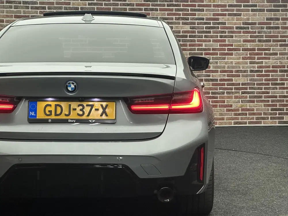 BMW 3-serie 330e M Performance Sport H uit 2024, foto 12