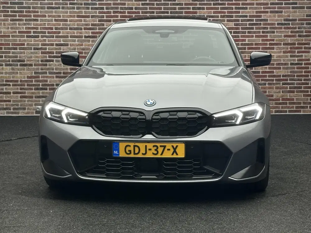 BMW 3-serie 330e M Performance Sport H uit 2024, foto 4