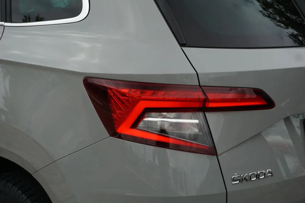 Skoda Karoq 1.0 TSI Clever Edition uit 2019, foto 9