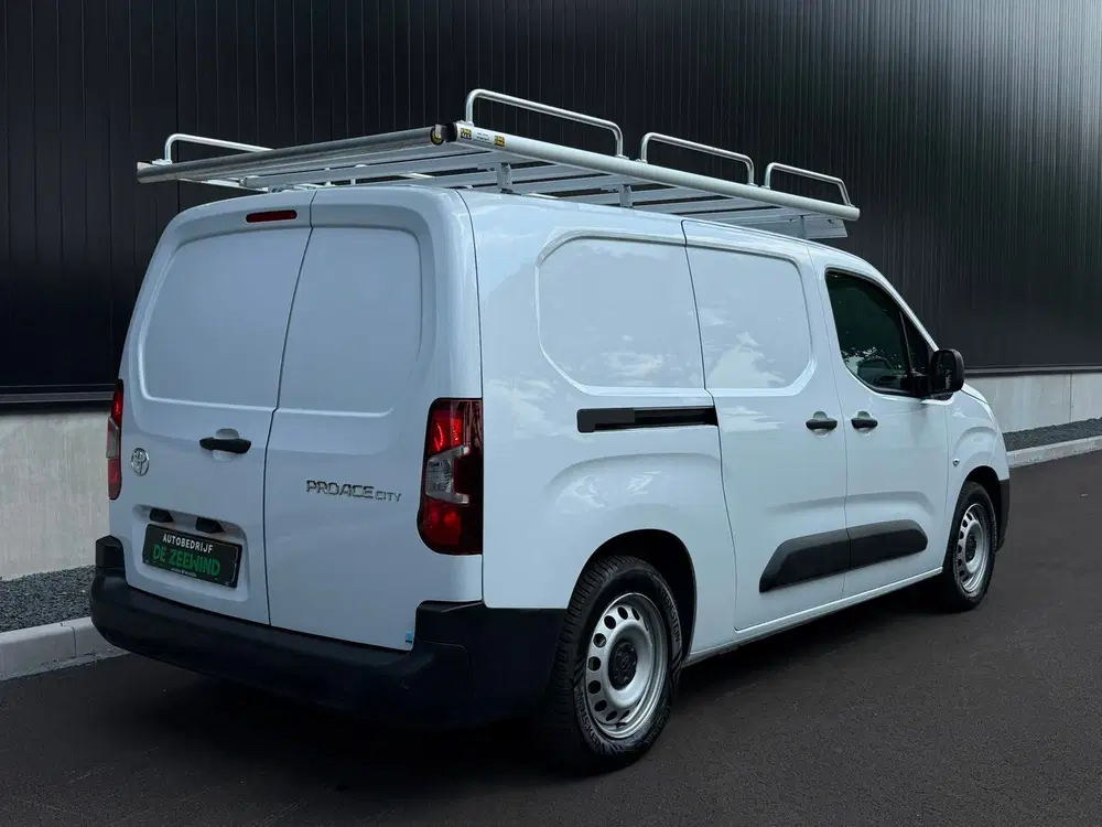 Toyota Proace City 1.5 D-4D Challenger L2 Long uit 2024, foto 6