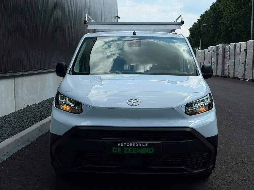 Toyota Proace City 1.5 D-4D Challenger L2 Long uit 2024, foto 9