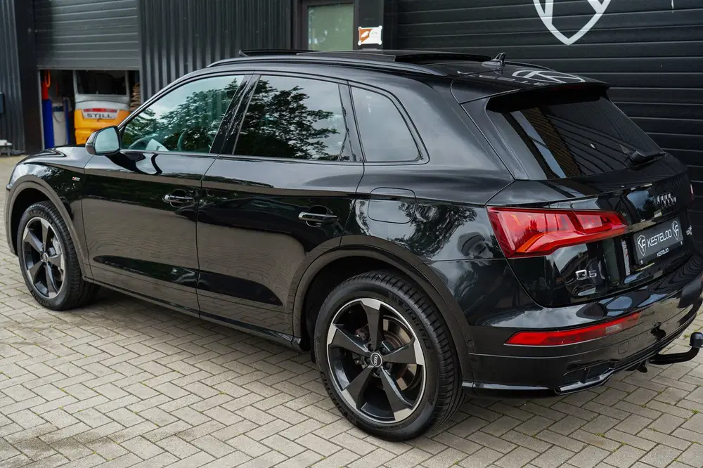 Audi Q5 55 TFSI e PANO uit 2021, foto 10