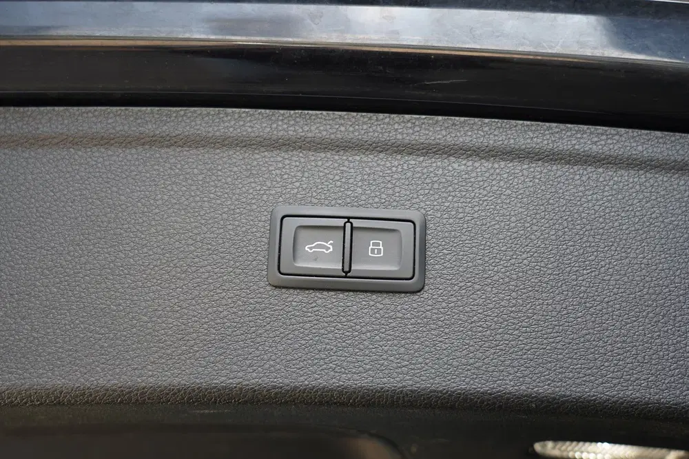 Audi Q5 55 TFSI e PANO uit 2021, foto 15