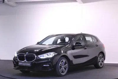 BMW 1-serie 120i Sport Line uit 2021