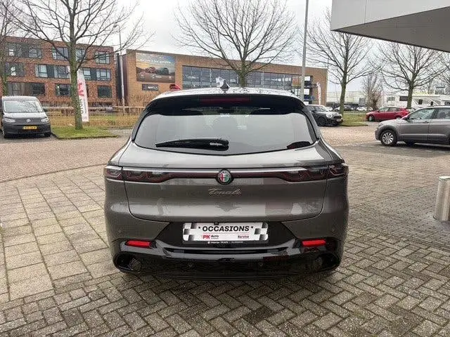 Alfa Romeo Tonale 1.5T Hybrid Veloce | Navi | Camera | Cruis uit 2024, foto 3