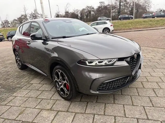 Alfa Romeo Tonale 1.5T Hybrid Veloce | Navi | Camera | Cruis uit 2024, foto 5