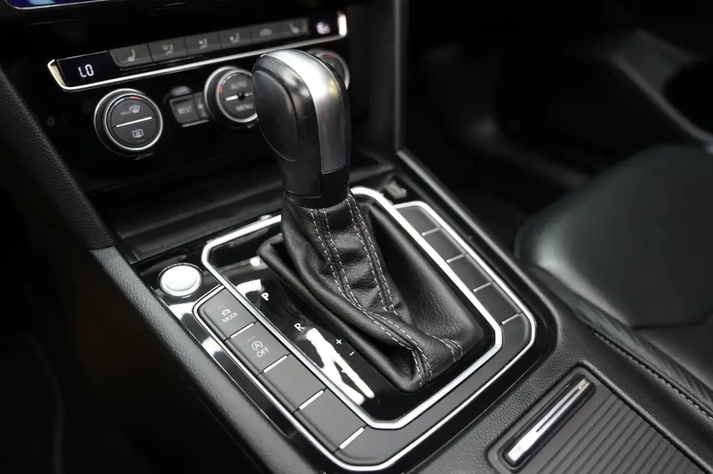 Volkswagen Arteon 2.0 TSI R-Line PANO VIRTUAL SFEER 360 uit 2020, foto 15