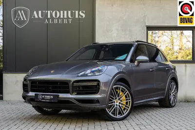 Porsche Cayenne Turbo S E-Hybrid Ceramic Burmester Pano 22' uit 2019