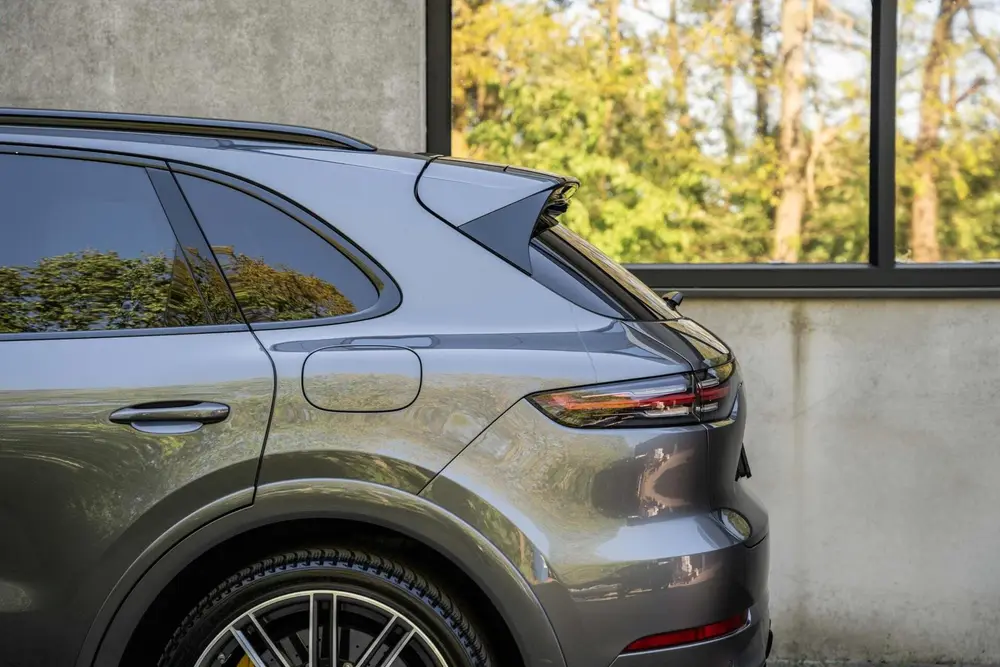 Porsche Cayenne Turbo S E-Hybrid Ceramic Burmester Pano 22' uit 2019, foto 10
