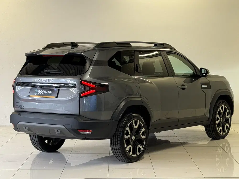 Dacia Bigster Hybrid 155 Journey uit 2025, foto 2