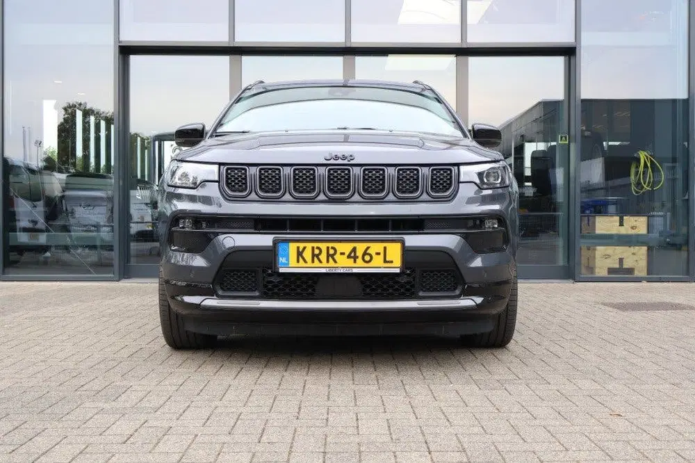 Jeep Compass 1.5T SUMMIT e-HYBRID Automaat uit 2025, foto 3