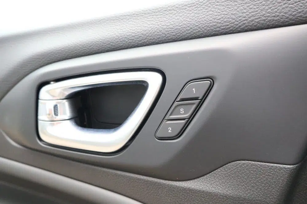 Jeep Compass 1.5T SUMMIT e-HYBRID Automaat uit 2025, foto 6