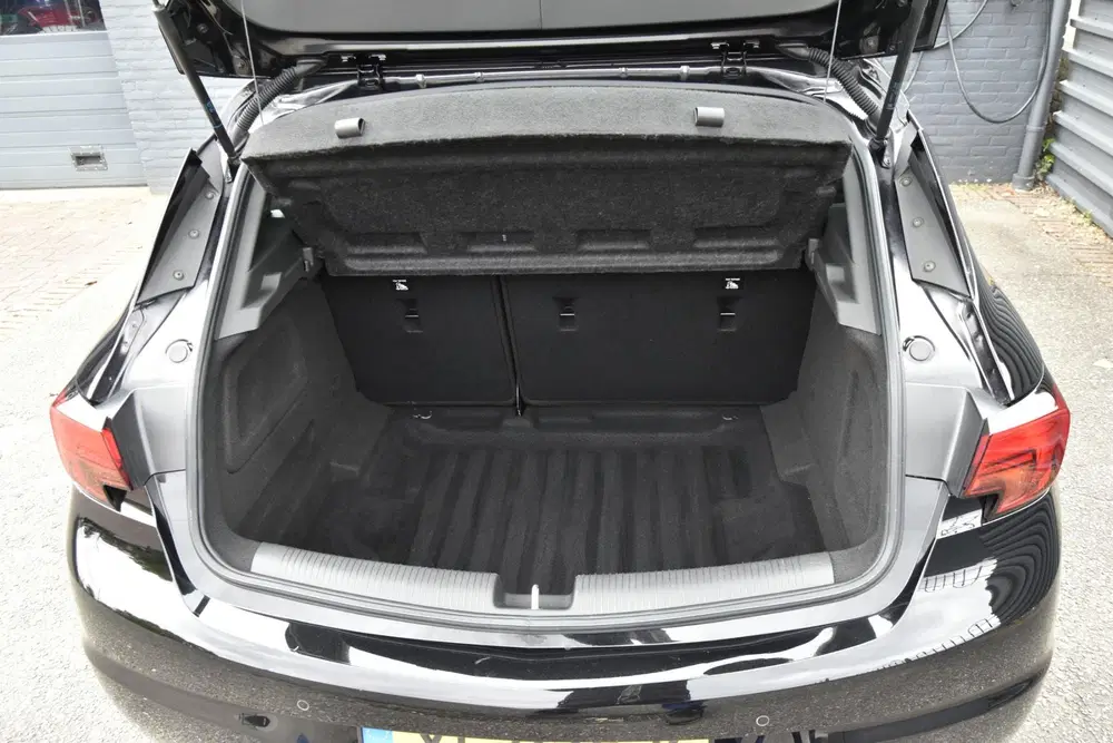 Opel Astra 1.4 Turbo Business Automaat uit 2019, foto 11