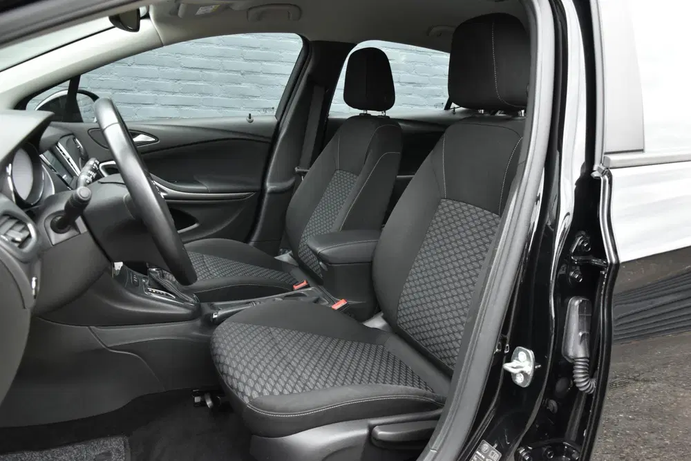 Opel Astra 1.4 Turbo Business Automaat uit 2019, foto 8