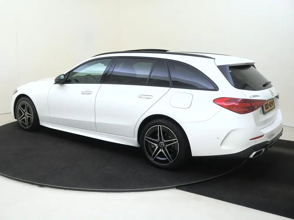 Mercedes-Benz C-Klasse 300 e Star Edition AMG Line uit 2024, foto 3