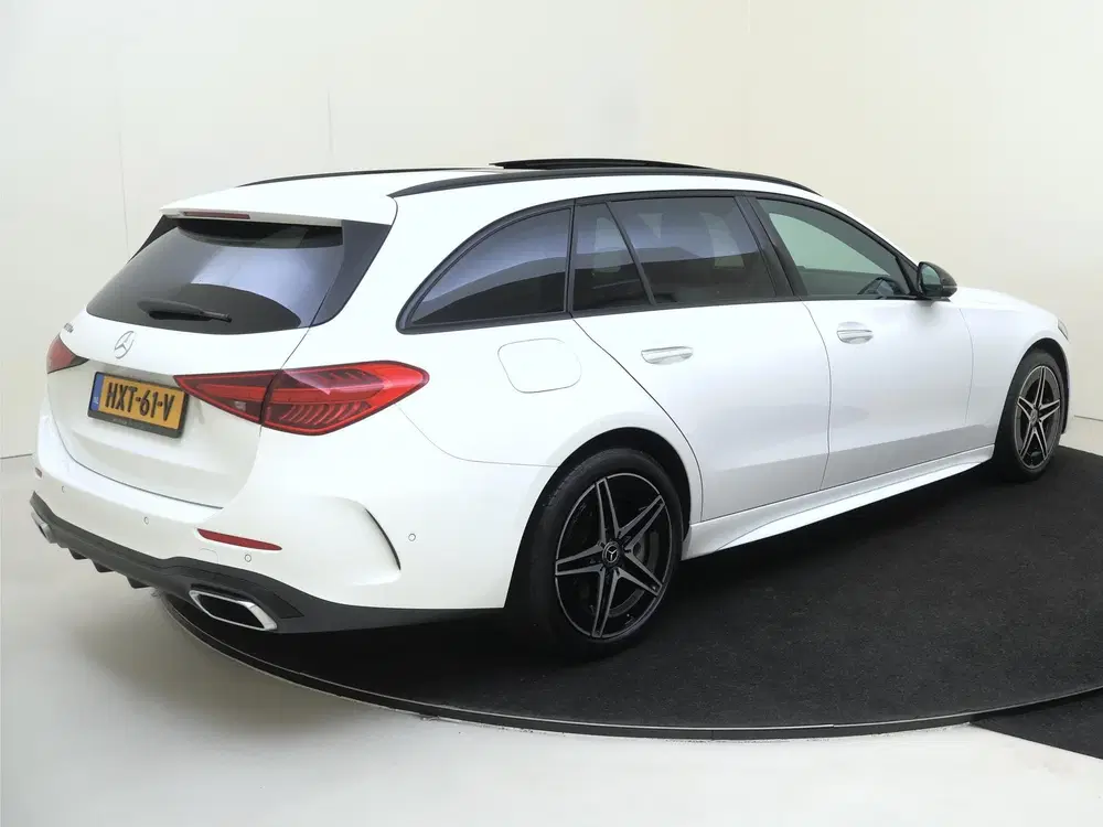 Mercedes-Benz C-Klasse 300 e Star Edition AMG Line uit 2024, foto 4