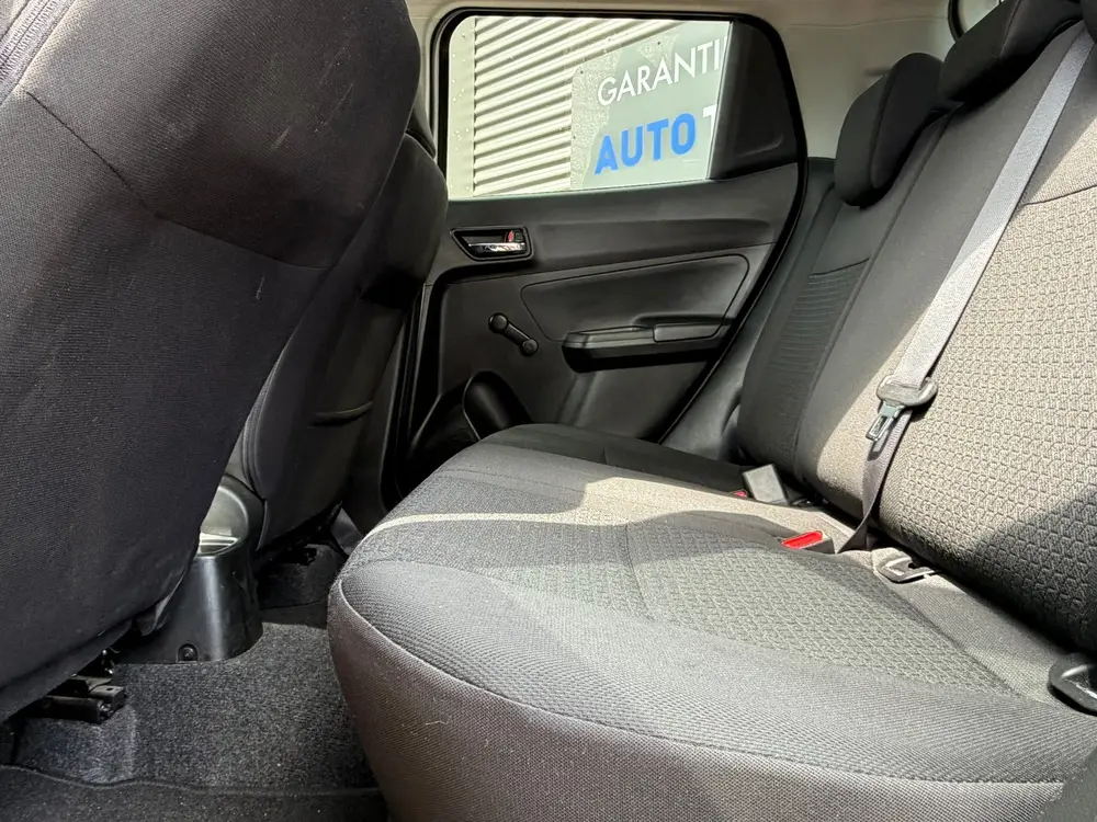 Suzuki Swift 1.2 Style Smart Hybrid 83PK Navi uit 2021, foto 11