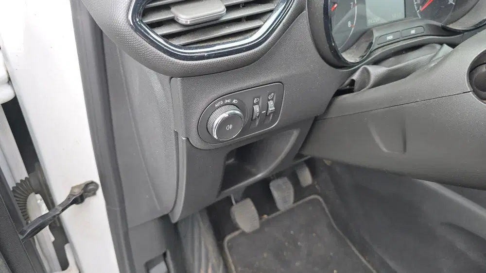 Opel Crossland 1.2 Turbo Edition uit 2021, foto 14