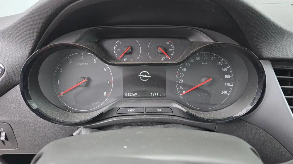 Opel Crossland 1.2 Turbo Edition uit 2021, foto 15