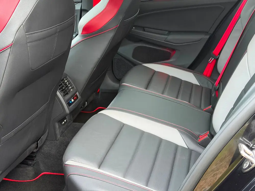 Volkswagen Golf 2.0 TSI GTI|Pano|300 pk uit 2022, foto 14