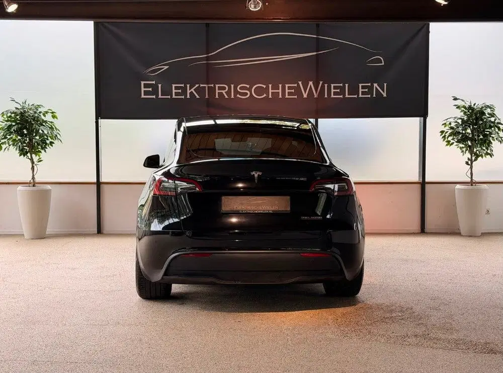 Tesla Model Y Performance uit 2022, foto 6