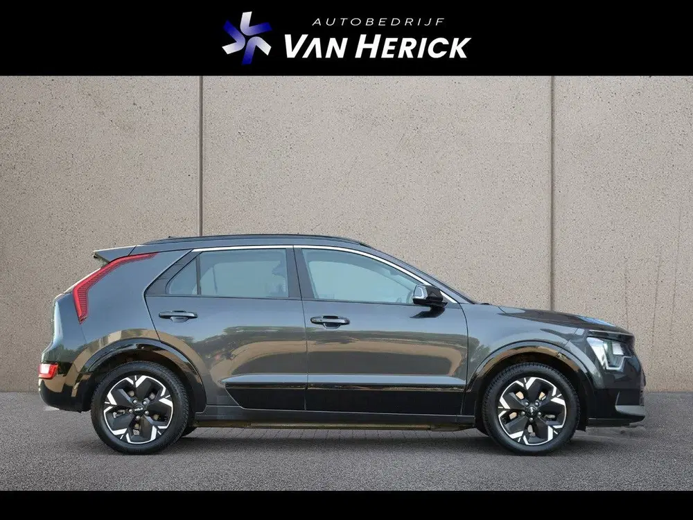 Kia Niro DynamicLine 64.8 kWh uit 2023, foto 3