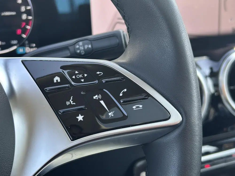 Mercedes-Benz B-Klasse 250 e Luxury Line uit 2025, foto 12